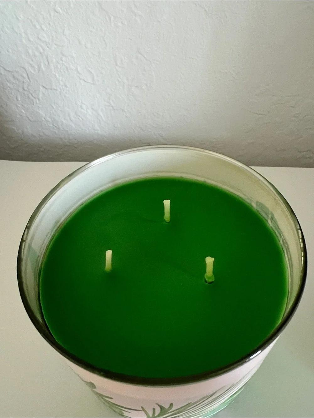 Bath & Body Works Coconut Cabana Scented Candle - Pink & Green - Picture 3 of 4